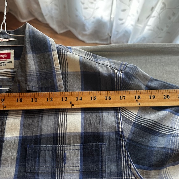 COPY - COPY - Women’s wrangle button up plaid shirt - Picture 5 of 6